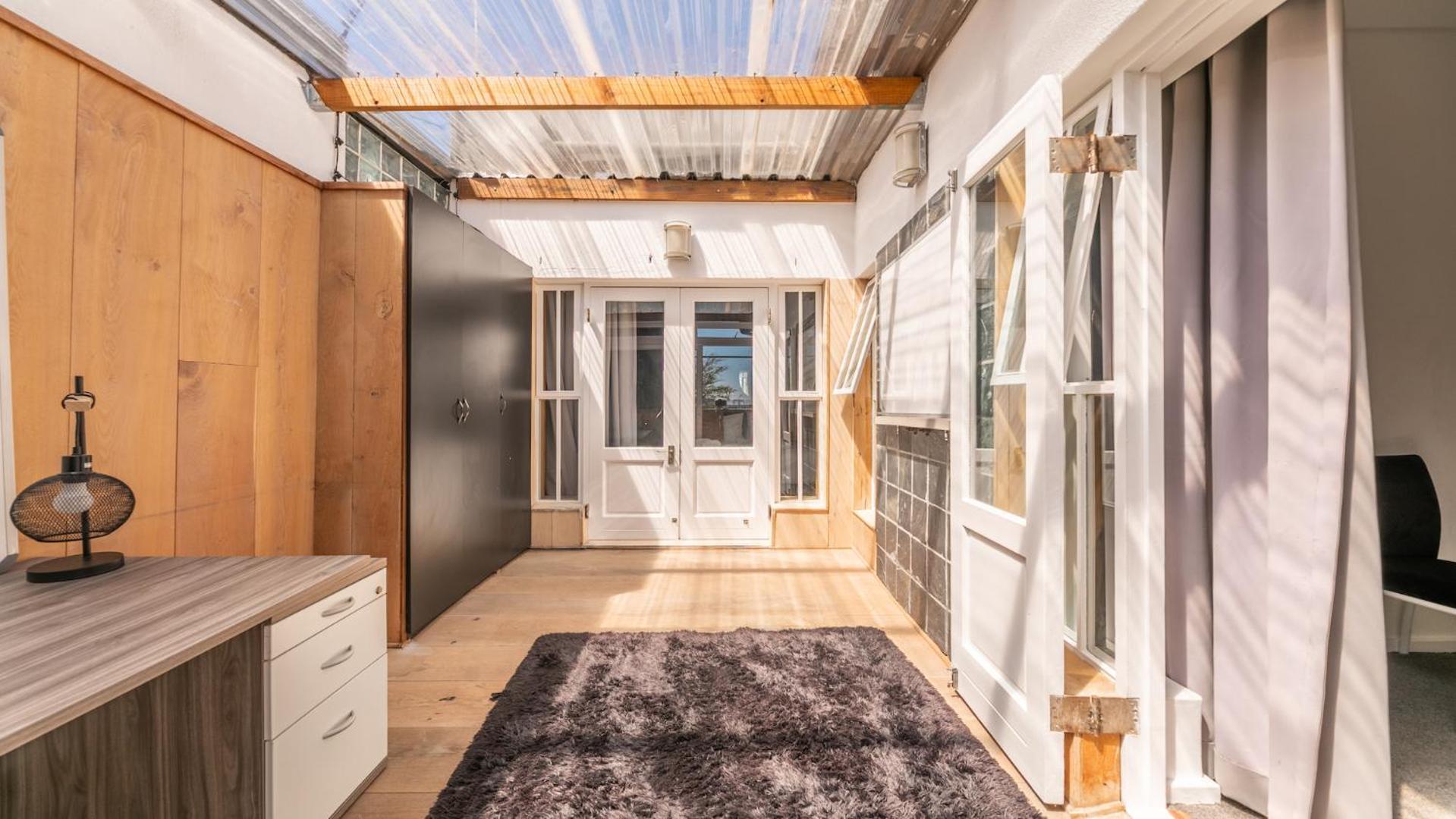 Exclusive 3-bedroom Luxury Cbd Cape Town