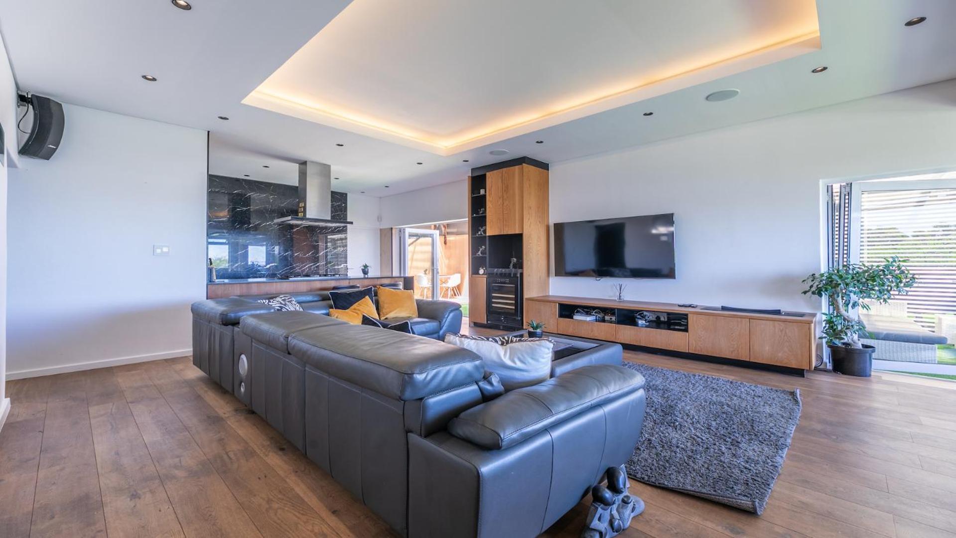 Villa Exclusive 3-bedroom Luxury Cbd