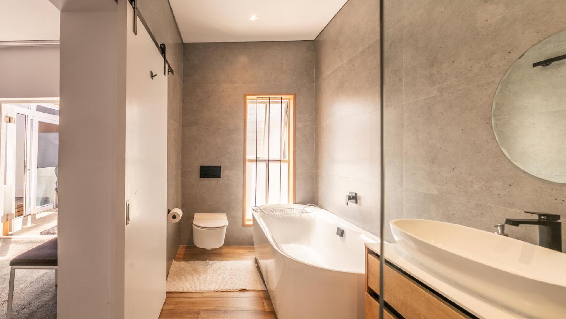 Exclusive 3-bedroom Luxury Cbd Villa *