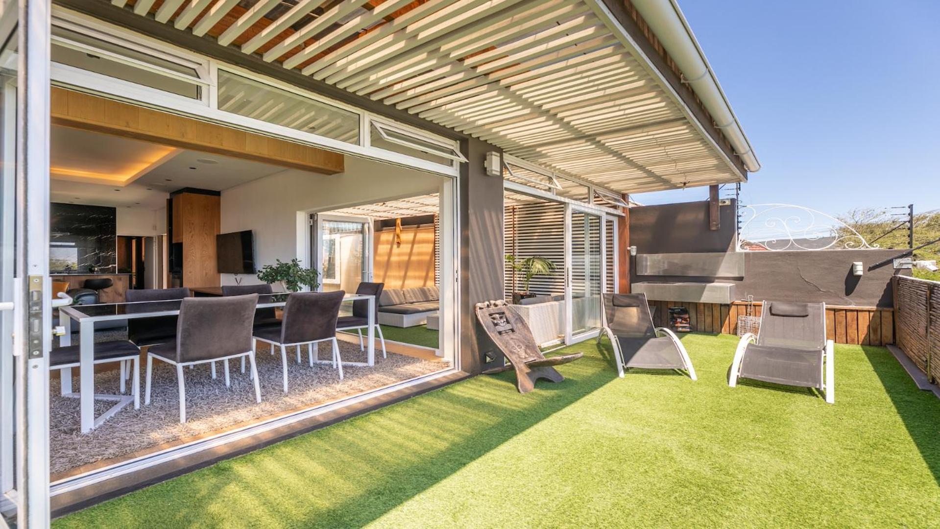 Exclusive 3-bedroom Luxury Cbd *