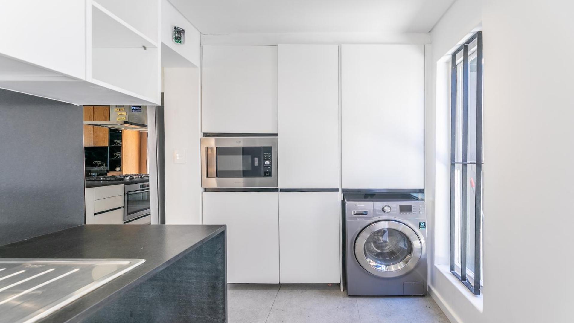 Exclusive 3-bedroom Luxury Cbd * Cape Town